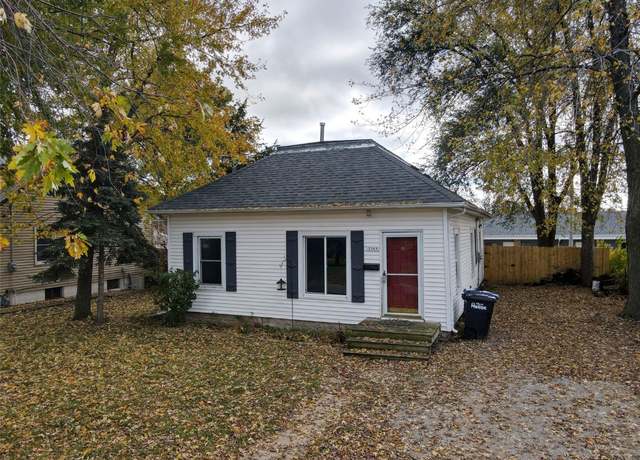 Property at 2343 8th Ave, Marion, IA 52302, 3 beds, 1 bath