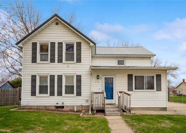 Property at 710 4th St SW, Independence, IA 50644, 4 beds, 1 bath