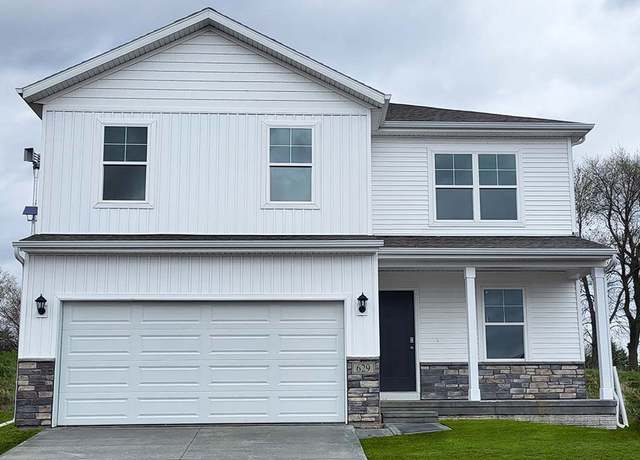 Property at 29 Pompas Dr SW, Cedar Rapids, IA 52404, 4 beds, 2.5 baths