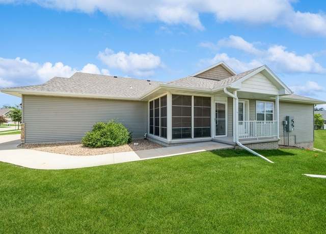 Property at 919 Deer Run Dr NE, Cedar Rapids, IA 52402, 3 beds, 3 baths