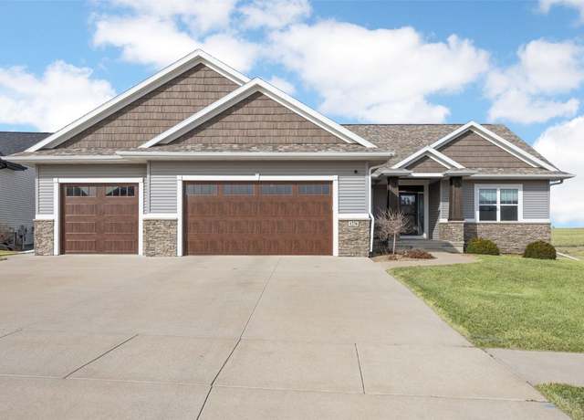 Property at 1236 Hickory Ridge Dr, Marion, IA 52302, 5 beds, 3 baths