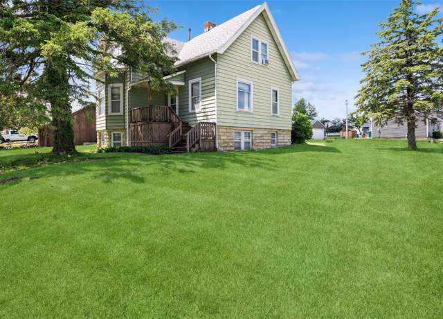 Property at 205 2nd Ave, Atkins, IA 52206, 5 beds, 2 baths