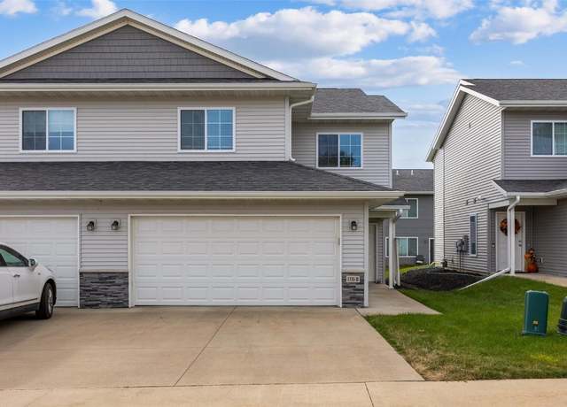 Property at 1331 Grant Ct NE Unit B, Cedar Rapids, IA 52402, 3 beds, 2.5 baths