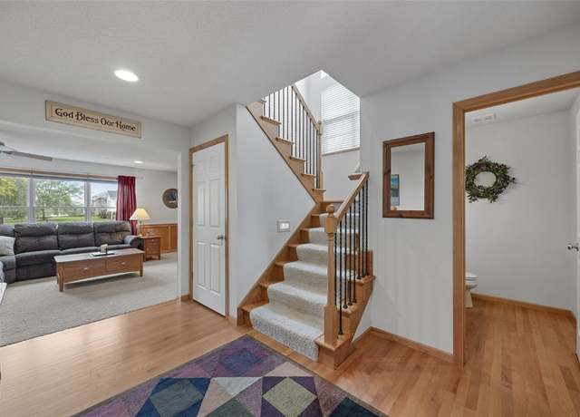 Property at 350 Durango Dr, Marion, IA 52302, 4 beds, 3.5 baths