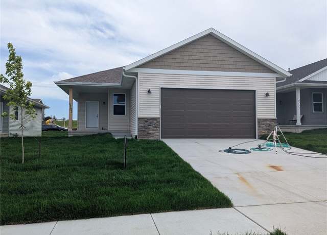 Property at 4193 Justified Dr, Marion, IA 52302, 3 beds, 2 baths