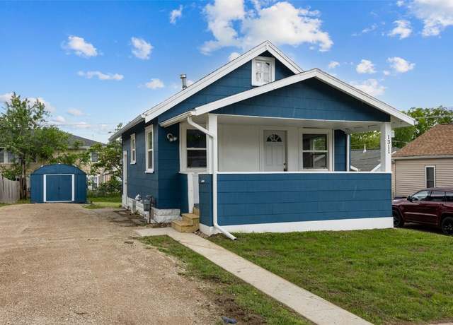 Property at 1311 K Ave NE, Cedar Rapids, IA 52404, 1 bed, 1 bath