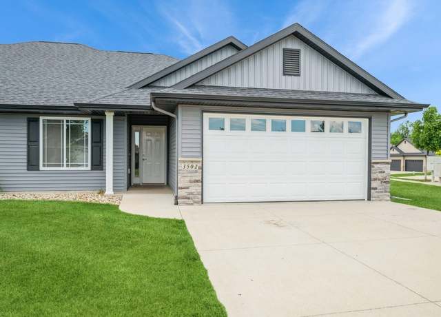 Property at 3502 Bluebird Dr SW, Cedar Rapids, IA 52404, 2 beds, 2 baths