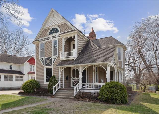 Property at 507 2nd Ave NE, Independence, IA 50644, 4 beds, 2 baths