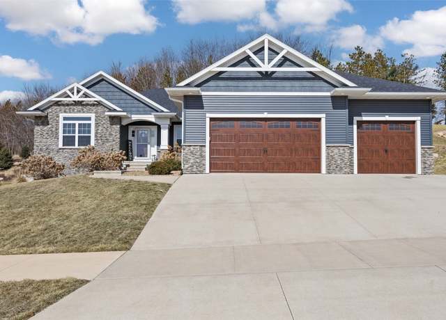 Property at 3014 Forrest Meadow Ln, Hiawatha, IA 52233, 6 beds, 3.5 baths