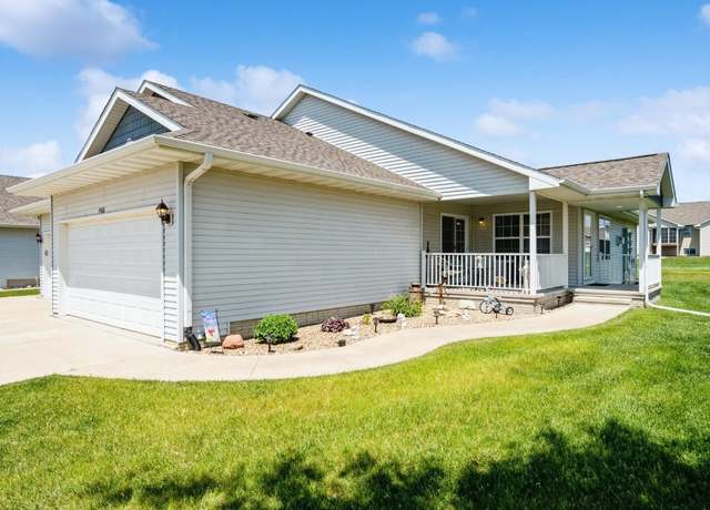 Property at 4408 Hastings Dr, Marion, IA 52302, 3 beds, 2 baths