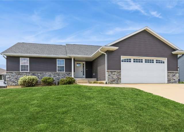 Property at 1902 Hoover Trail Circle Cir, Cedar Rapids, IA 52404, 3 beds, 2.5 baths