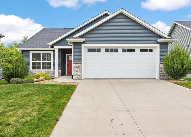 Property at 9026 Grand Oaks Dr, Cedar Rapids, IA 52402, 3 beds, 3 baths