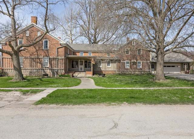 Property at 1111 26th Ave, IA 52307, 4 beds, 4 baths
