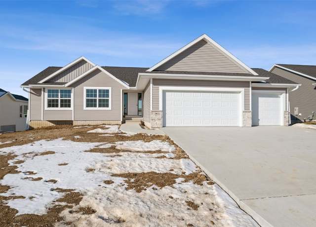 Property at 7102 Colpepper Dr SW, Cedar Rapids, IA 52404, 3 beds, 2 baths