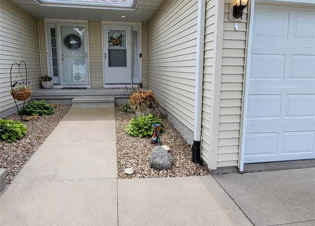 Property at 4413 Quail Trail Dr, Marion, IA 52302, 2 beds, 2 baths