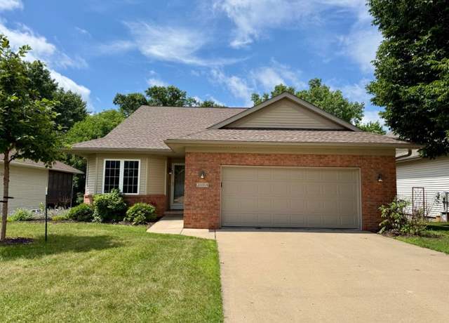 Property at 2084 Timber Ln, Coralville, IA 52241, 4 beds, 3 baths