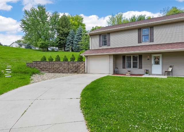 Property at 114 Therese Ave, Anamosa, IA 52205, 3 beds, 1.5 baths