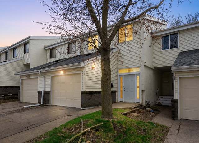 Property at 51 29th Avenue Dr SW #22, Cedar Rapids, IA 52404, 3 beds, 3 baths