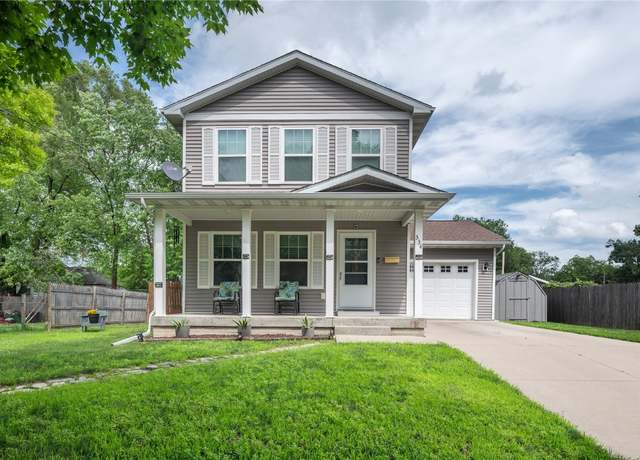 Property at 334 Irving St, Waterloo, IA 50703, 3 beds, 1.5 baths