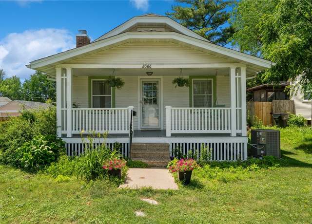 Property at 2066 Linn Blvd Blvd SE, Cedar Rapids, IA 52403, 3 beds, 1 bath