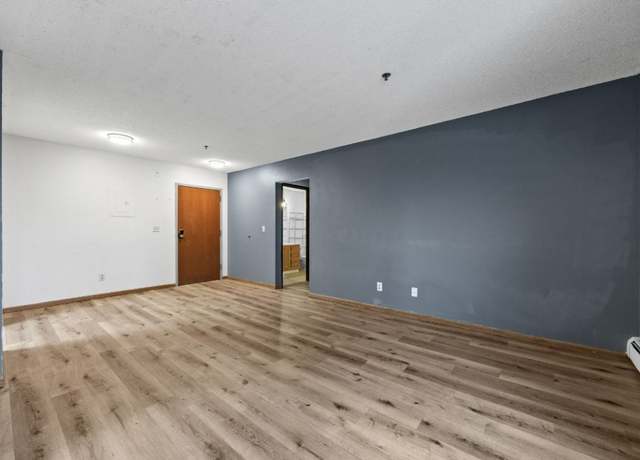 Property at 400 1st St SE #301, Cedar Rapids, IA 52401, 2 beds, 2 baths