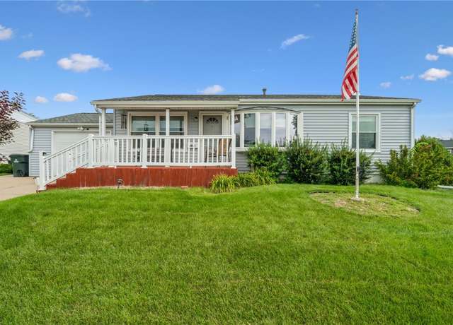 Property at 5620 Gordon Ave Ave NW, Cedar Rapids, IA 52405, 3 beds, 2 baths