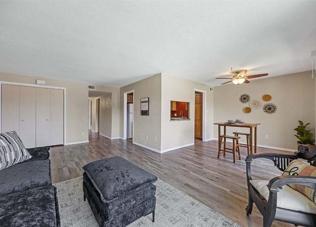 Property at 5712 Golden Ct NE #60, Cedar Rapids, IA 52402, 2 beds, 2 baths