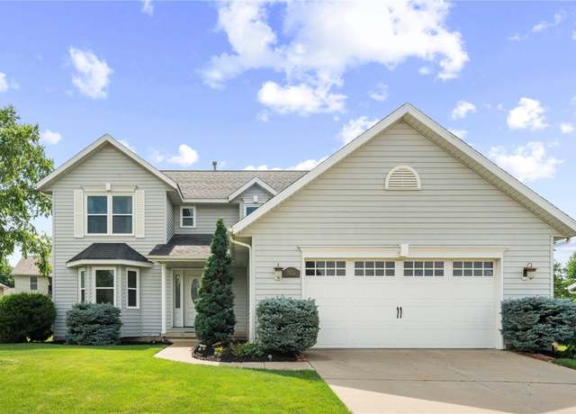 Property at 1935 48th Street Ct, Marion, IA 52302, 3 beds, 2.5 baths