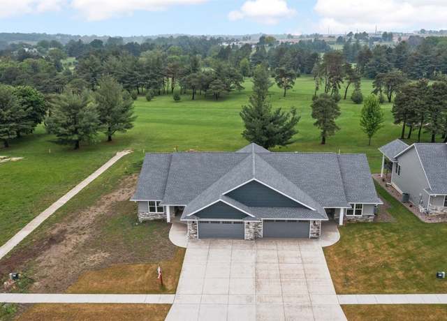 Property at 466 Chamber Dr, Anamosa, IA 52205, 3 beds, 3 baths
