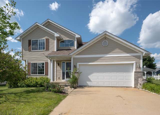Property at 6514 Fox Run Dr Dr SW, Cedar Rapids, IA 52404, 3 beds, 2.5 baths