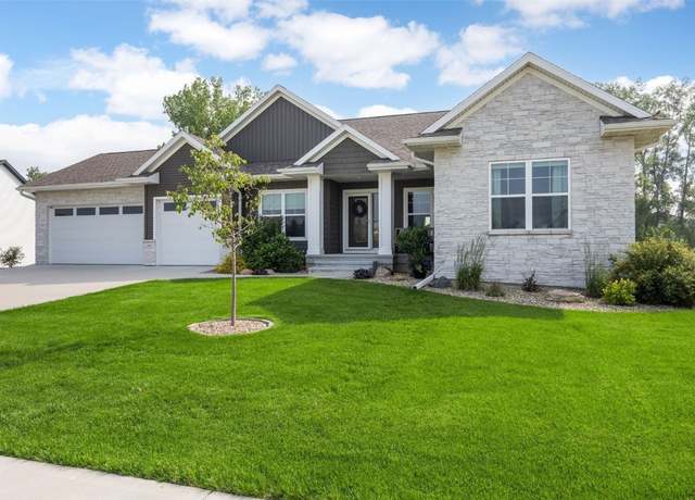 Property at 6318 Rapids Ridge Rd NE, Cedar Rapids, IA 52411, 3 beds, 3.5 baths