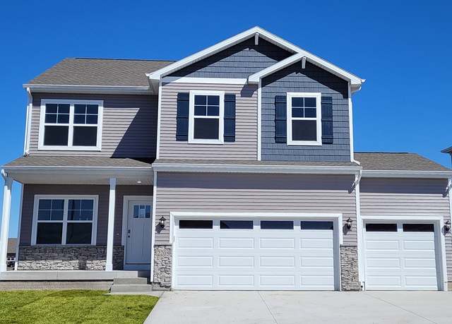 Property at 627 E Goldfinch Dr, Tiffin, IA 52340, 5 beds, 3.5 baths