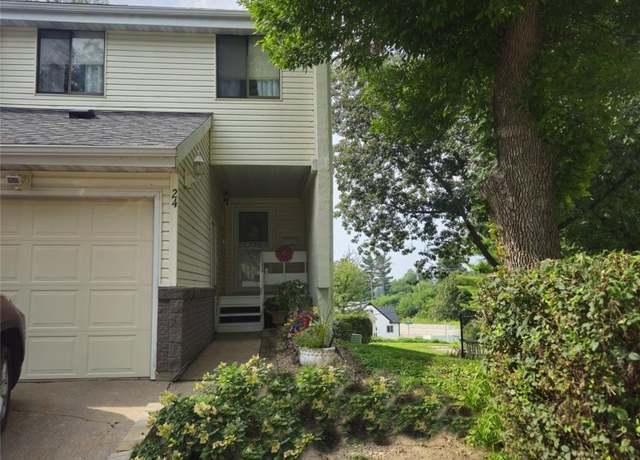 Property at 51 29th Ave Dr SW #24, Cedar Rapids, IA 52404, 3 beds, 2.5 baths