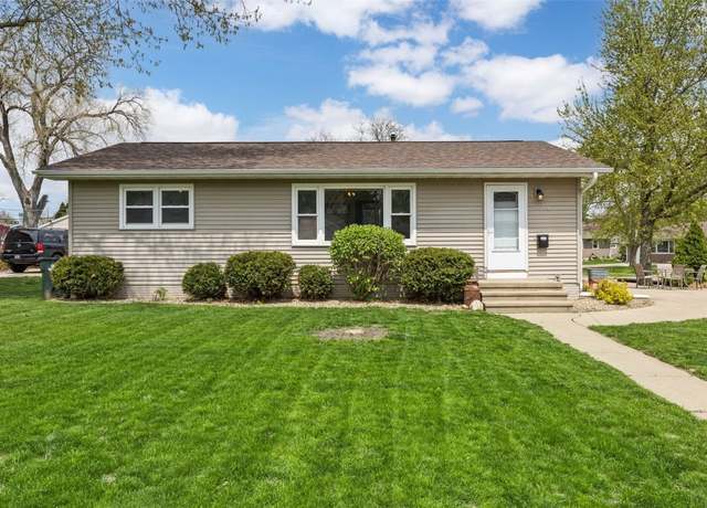 Property at 2024 Larry Dr Dr NE, Cedar Rapids, IA 52402, 3 beds, 1.5 baths