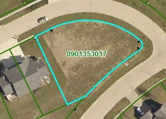 Property at 125 Country Club Ct, Anamosa, IA 52205