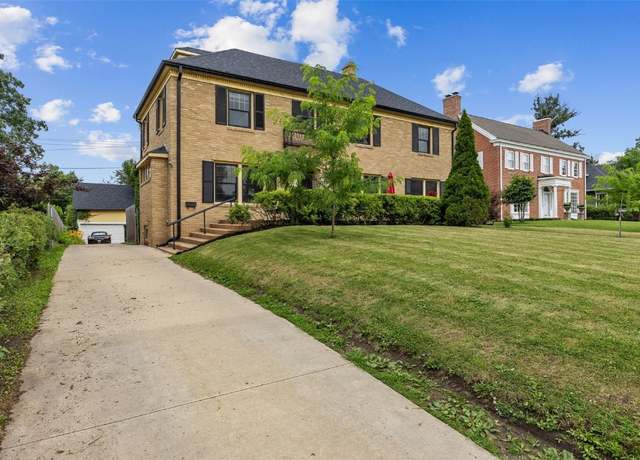 Property at 2144 Grande Ave SE, Cedar Rapids, IA 52403, 4 beds, 4.5 baths