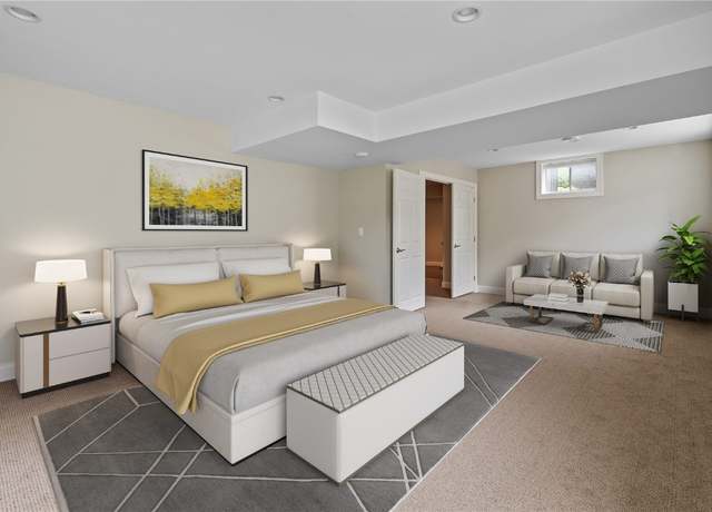 Property at 4000 Majestic Ct NE, Cedar Rapids, IA 52411, 5 beds, 3.5 baths