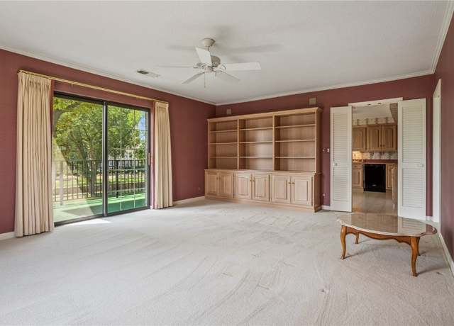 Property at 100 Thompson Dr SE #212, Cedar Rapids, IA 52403, 3 beds, 2 baths