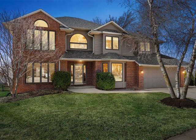 Property at 3181 Eagle Ct Ct NE, Cedar Rapids, IA 52402, 5 beds, 3.5 baths