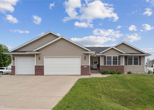 Property at 1450 Cedar River Dr, Palo, IA 52324, 5 beds, 3 baths