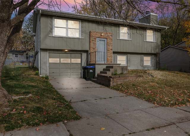 Property at 1658 Burns Ave, Iowa City, IA 52240, 4 beds, 2 baths