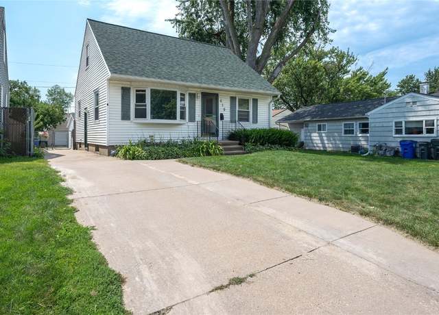 Property at 619 41st St NE, Cedar Rapids, IA 52402, 3 beds, 1.5 baths