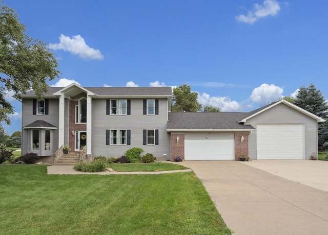 Property at 6300 Westwind Rd, Cedar Rapids, IA 52411, 4 beds, 3.5 baths
