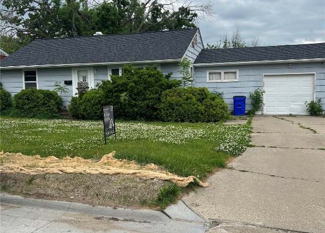 Property at 609 37th St St NE, Cedar Rapids, IA 52402, 2 beds, 1 bath