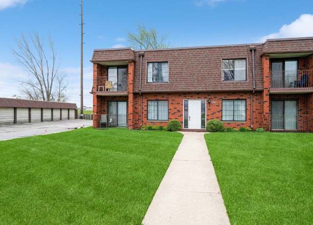 Property at 5703 Golden Ct NE #34, Cedar Rapids, IA 52402, 2 beds, 2 baths