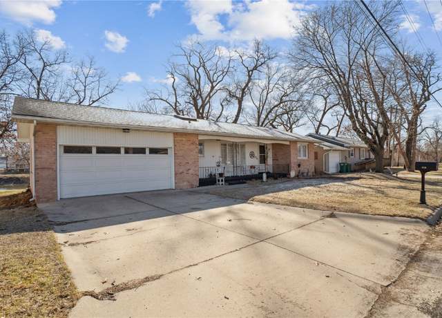 Property at 610 2nd Ave SW, Independence, IA 50644, 2 beds, 1.5 baths