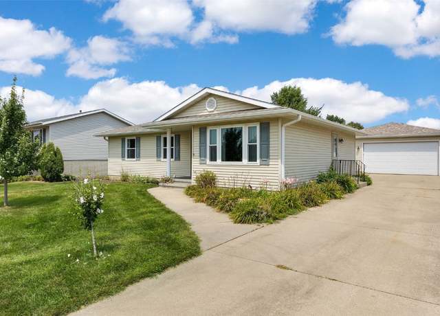 Property at 2560 Eastlawn Dr, Marion, IA 52302, 4 beds, 3 baths