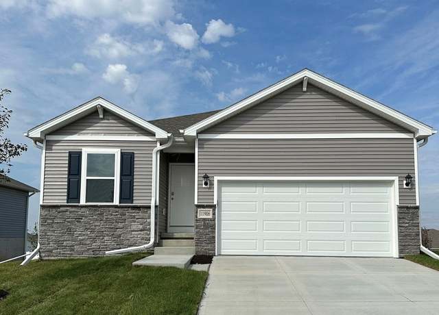 Property at 65 Pompas Dr SW, Cedar Rapids, IA 52404, 5 beds, 3 baths