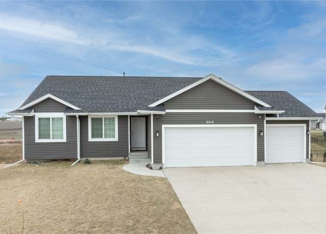Property at 6614 Scarlet Rose Cir SW, Cedar Rapids, IA 52404, 3 beds, 2 baths