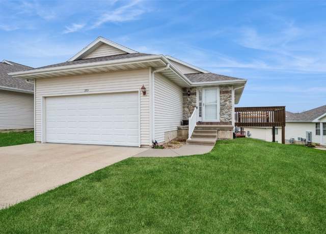 Property at 3705 Stoney Point Rd SW, Cedar Rapids, IA 52404, 2 beds, 2.5 baths